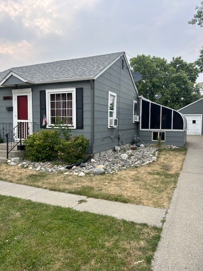 Primary Photo - 1229 Avenue F