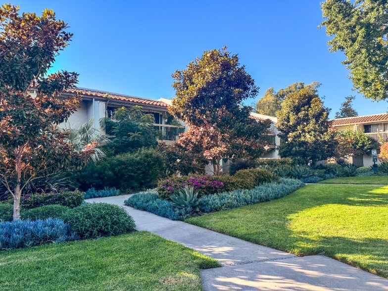 Building Photo - 47 Dearborn Pl