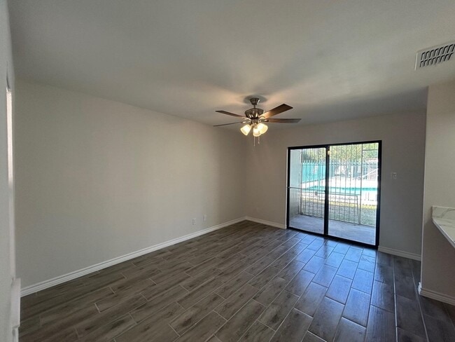 Building Photo - 100 Hillside Rd