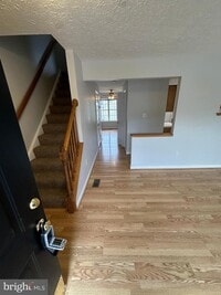 Building Photo - 104 Peridot Pl