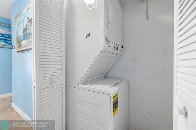 Building Photo - 4128 NW 88th Ave