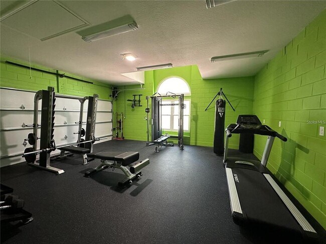 Building Photo - 7705 Apple Tree Cir