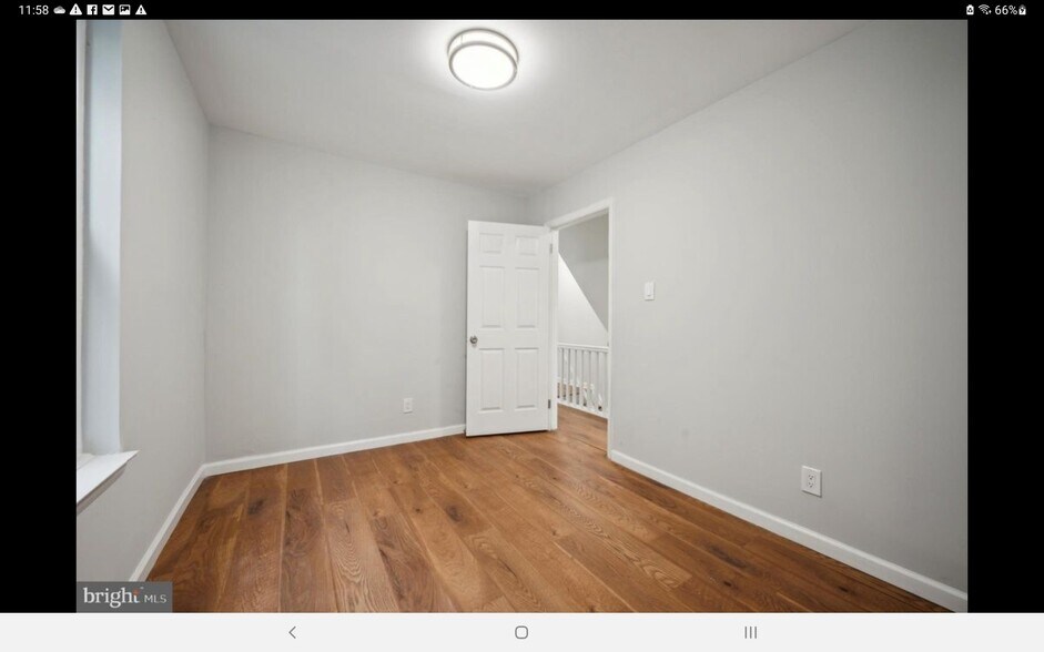 Bedroom - 627 George St