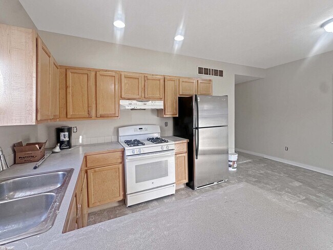 Building Photo - 309 Seward Ave NW