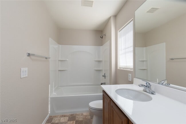 Building Photo - 723 St Aidans St