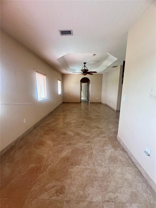 Building Photo - 15272 Southwest 11th Street, Miami, FL 331...