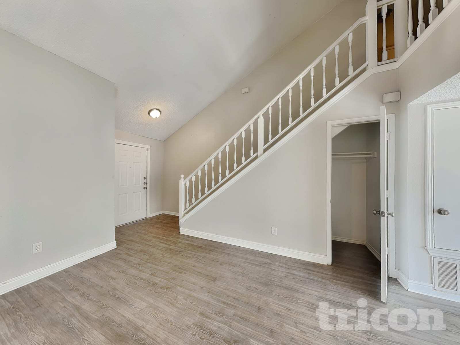 Building Photo - 1506 Briarpath Ln