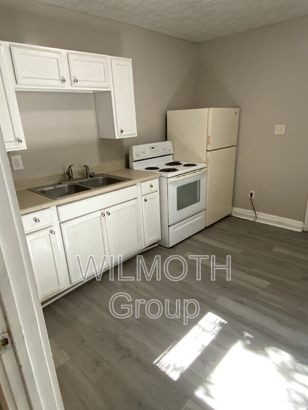 Building Photo - 2930 N Dearborn St