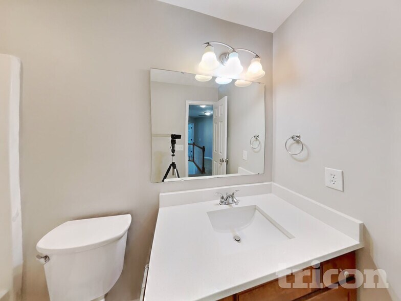 Building Photo - 200 Lattimore Rd