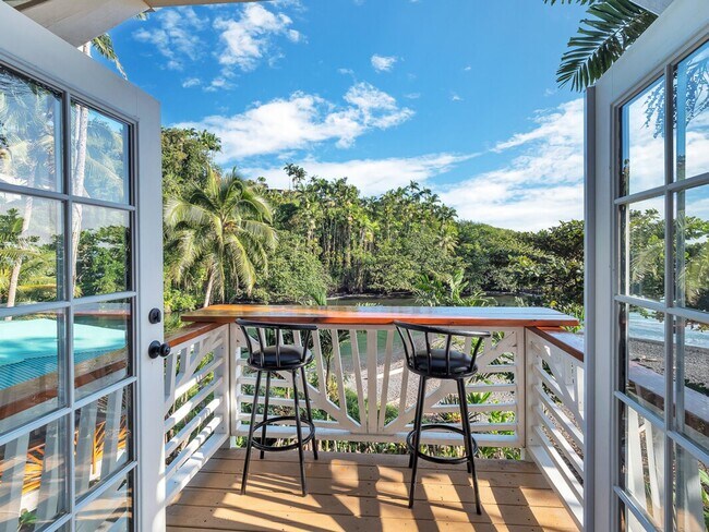 Building Photo - Oceanfront Estate: The Honolii Hale