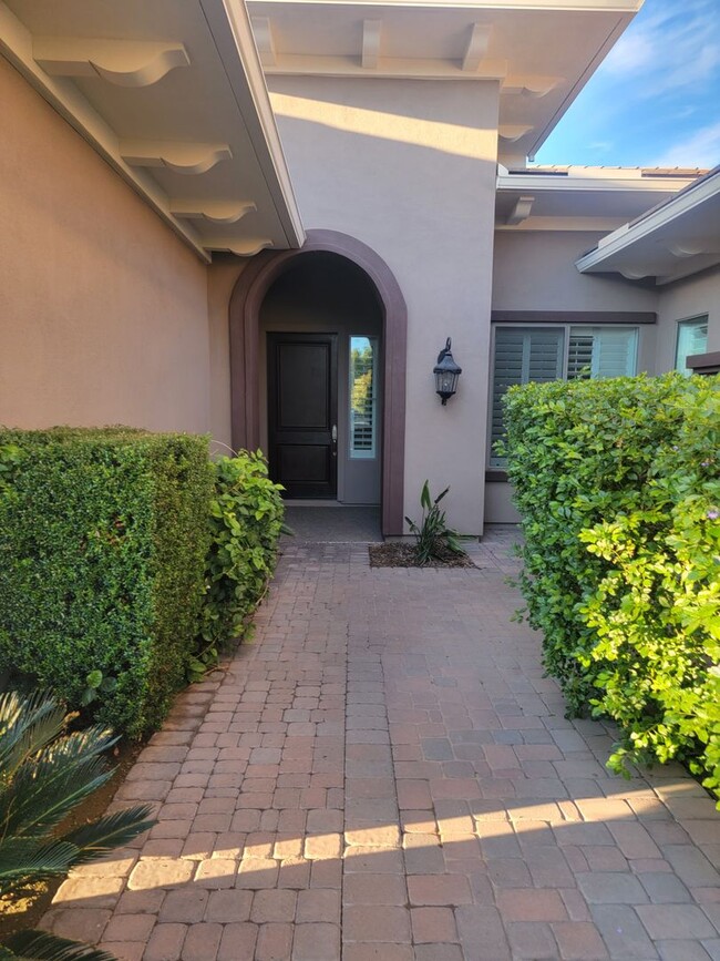 Building Photo - Captivating 5bd 4.5 bth in chandler