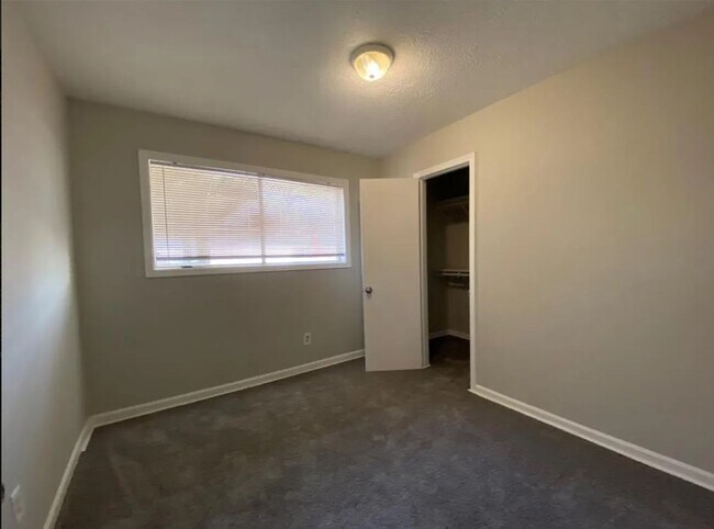 Building Photo - Amazing 3 Bedroom 2 bath home in Houston