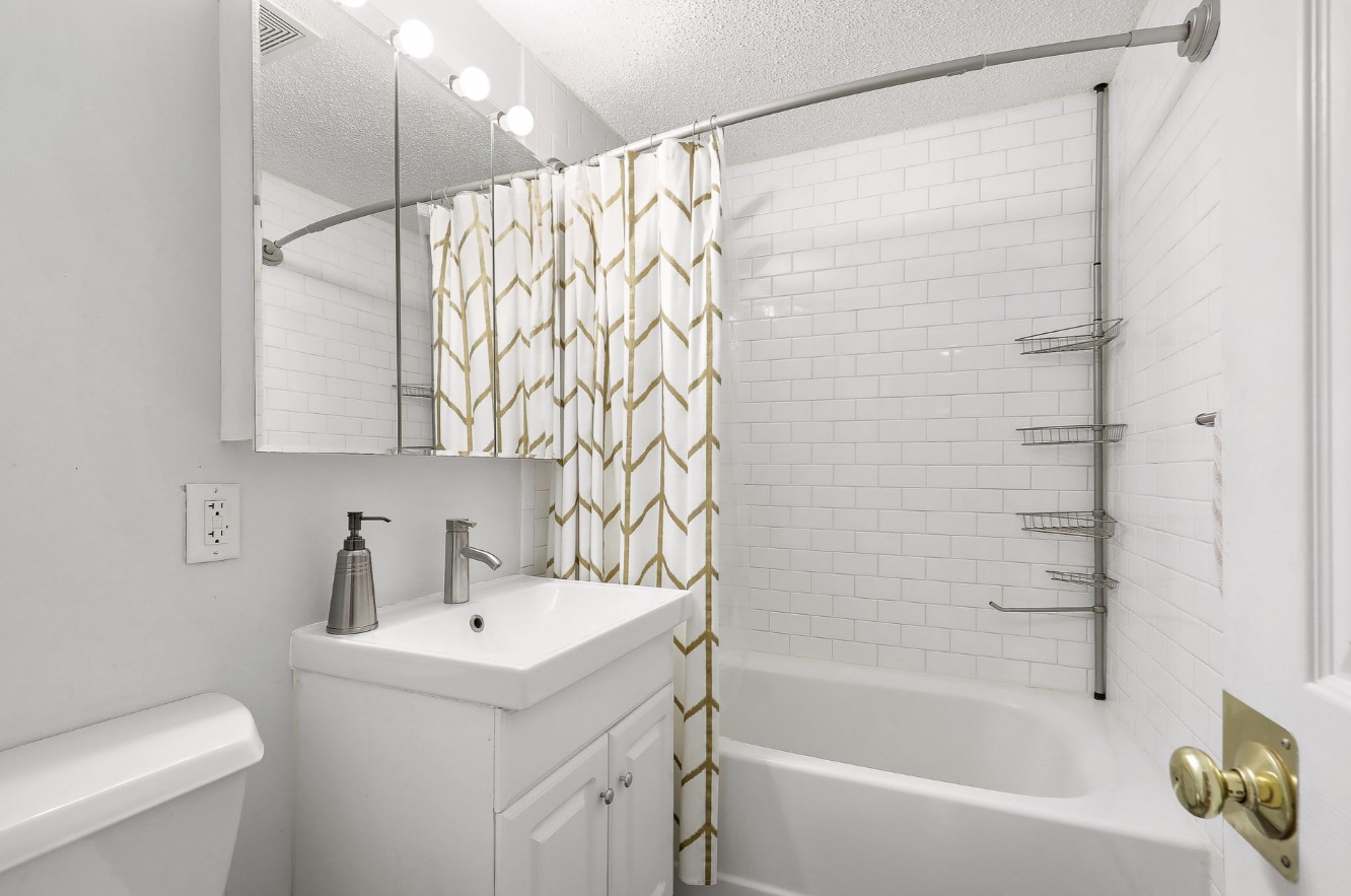 Building Photo - 3623 Lyndale Ave S