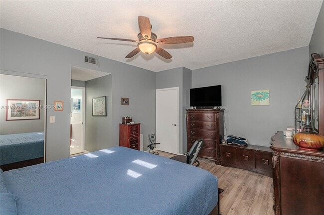 Building Photo - 8340 NW 191st Ln