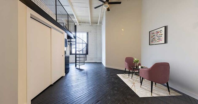 Building Photo - Lofts of Broadway
