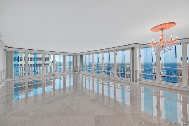 Building Photo - 4020 Galt Ocean Dr