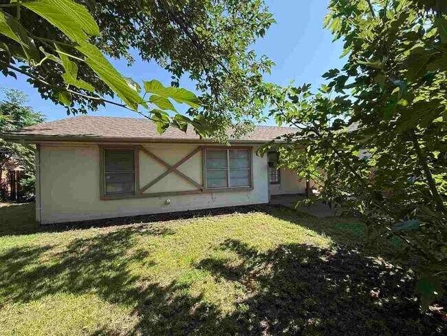 Primary Photo - 3031 Stearns Ave