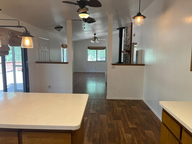 Building Photo - 13254 Wells Fargo Dr