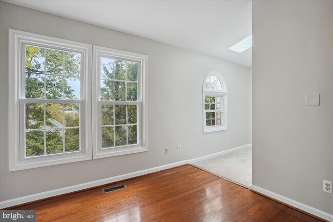 Building Photo - 14634 Battery Ridge Ln
