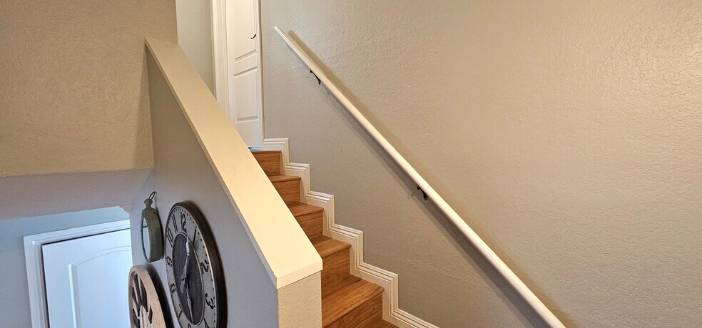 Stairwell - 1910 W Palmyra Ave