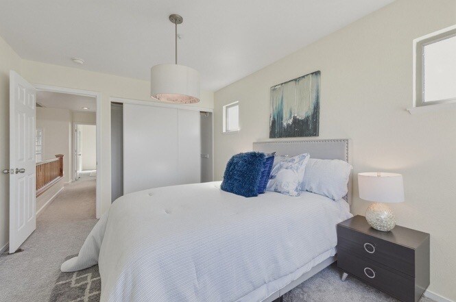 Building Photo - 1433 Jayhawk Ln