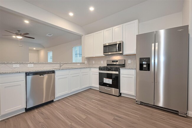 Building Photo - 2412 Cave Fish Dr