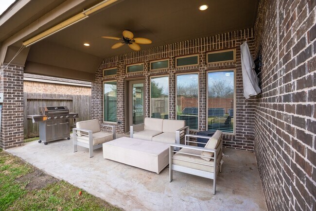 Building Photo - 10835 High Red Mesa