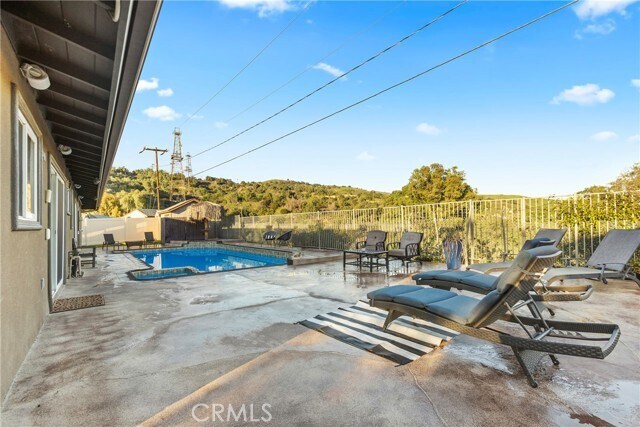 Building Photo - 1377 Hazelwood Pl