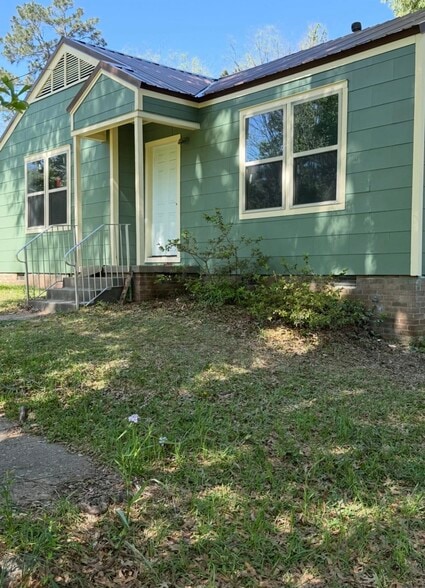 Building Photo - 713 Morgan Ave