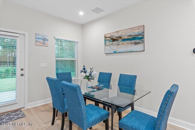 Building Photo - 239 Meadow Creek Dr