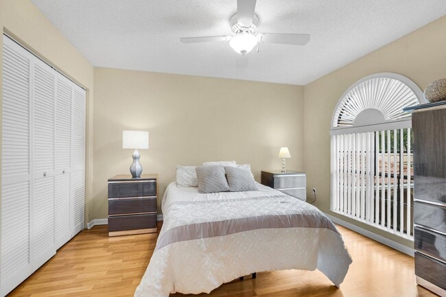 Building Photo - 22759 Mandeville Pl