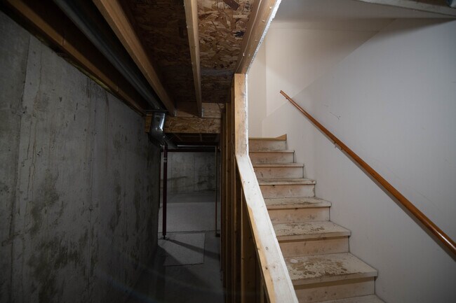 Building Photo - 1128 Madison St