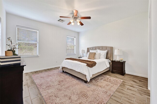 Building Photo - 31 Hearthwick Rd