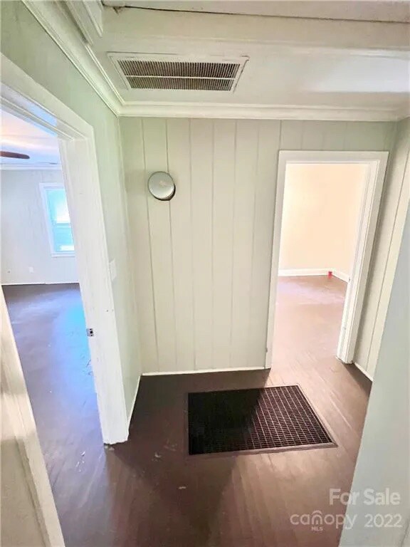Building Photo - Room in Single Family Home on Remount Rd