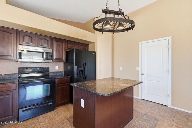 Building Photo - 40310 W Novak Ln