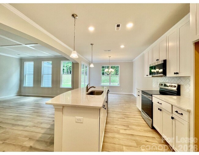 Building Photo - 8234 Merryvale Ln