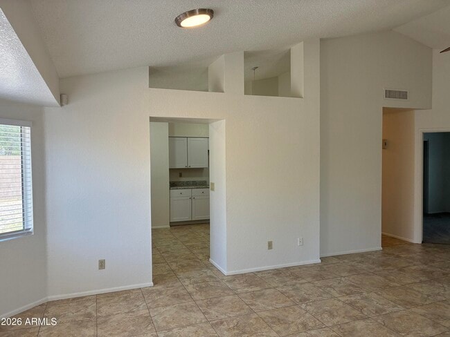Building Photo - 10820 W Wagon Wheel Dr