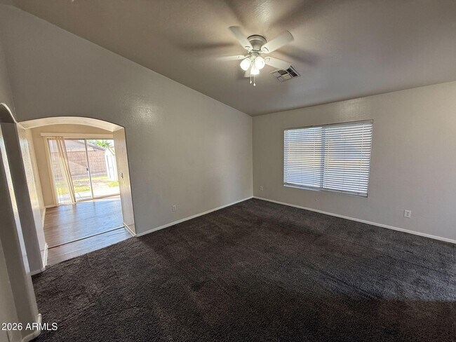 Building Photo - 12071 W Dahlia Dr