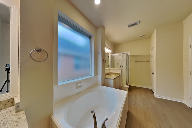 Building Photo - 17910 Cypress Valley Ln