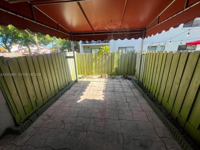 Building Photo - 15410 SW 74th Cir Ct