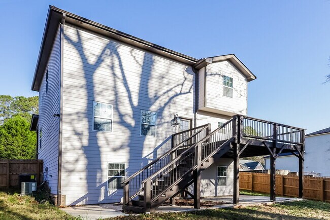Building Photo - 10 Magan Ct