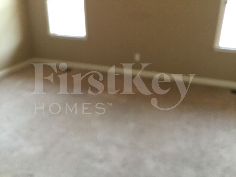 Building Photo - 293 Majestic Oak Dr