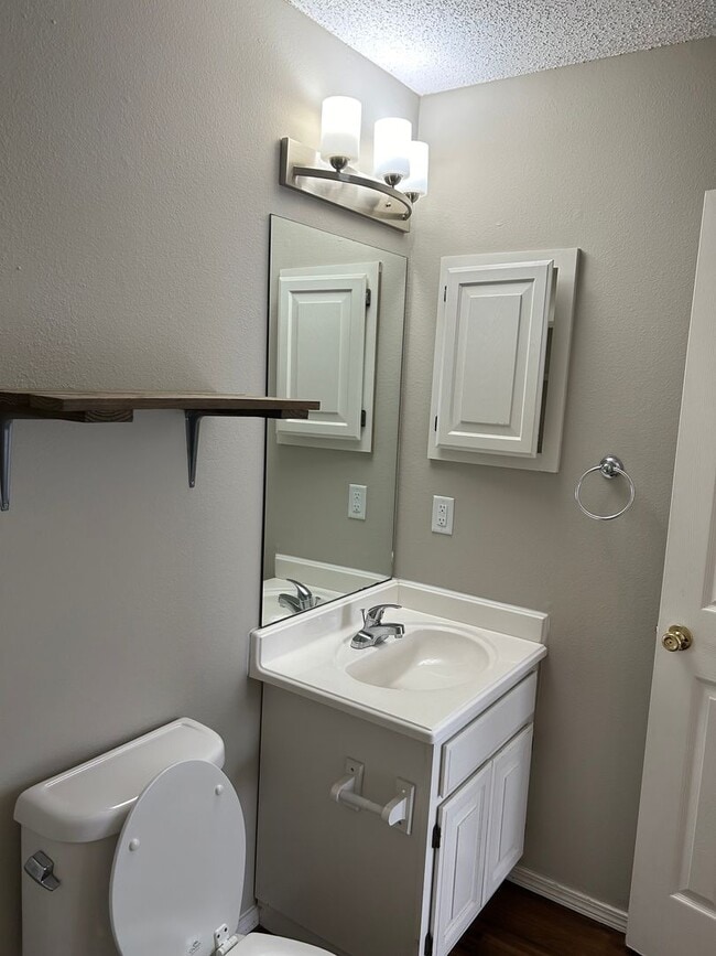 Building Photo - 1474 Timberline Dr