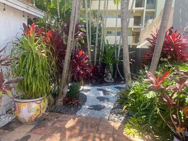 Building Photo - 1220 SE 2nd St