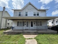 Building Photo - 829 Albert St