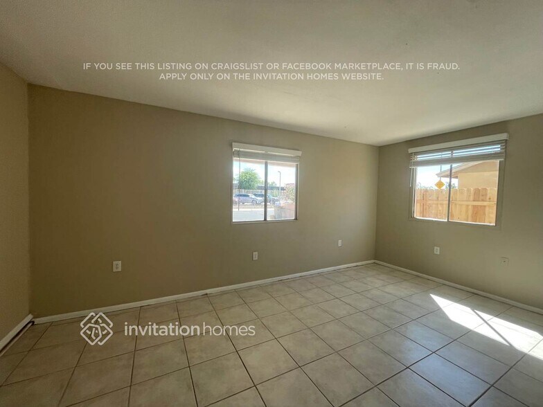 Building Photo - 7224 W North Ln