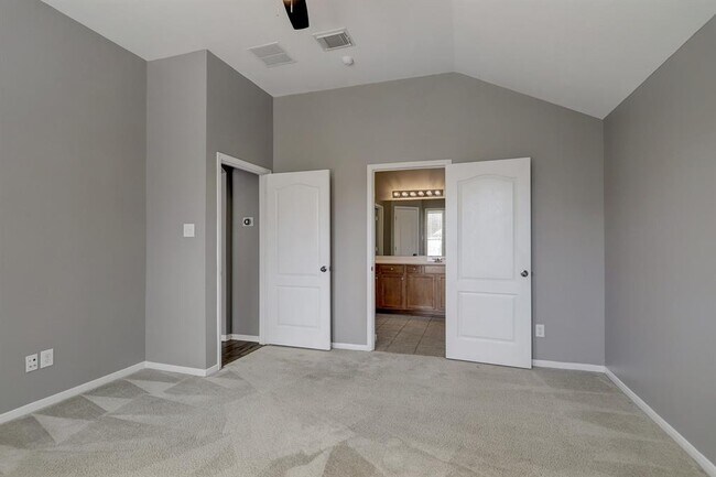 Building Photo - 13834 Rolling River Ln