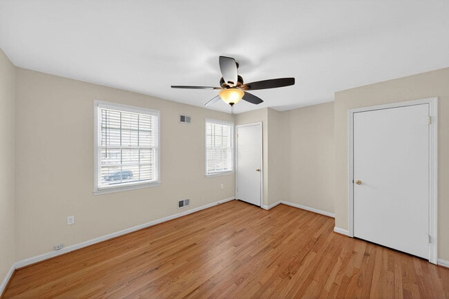 Building Photo - 12203 Westview Dr