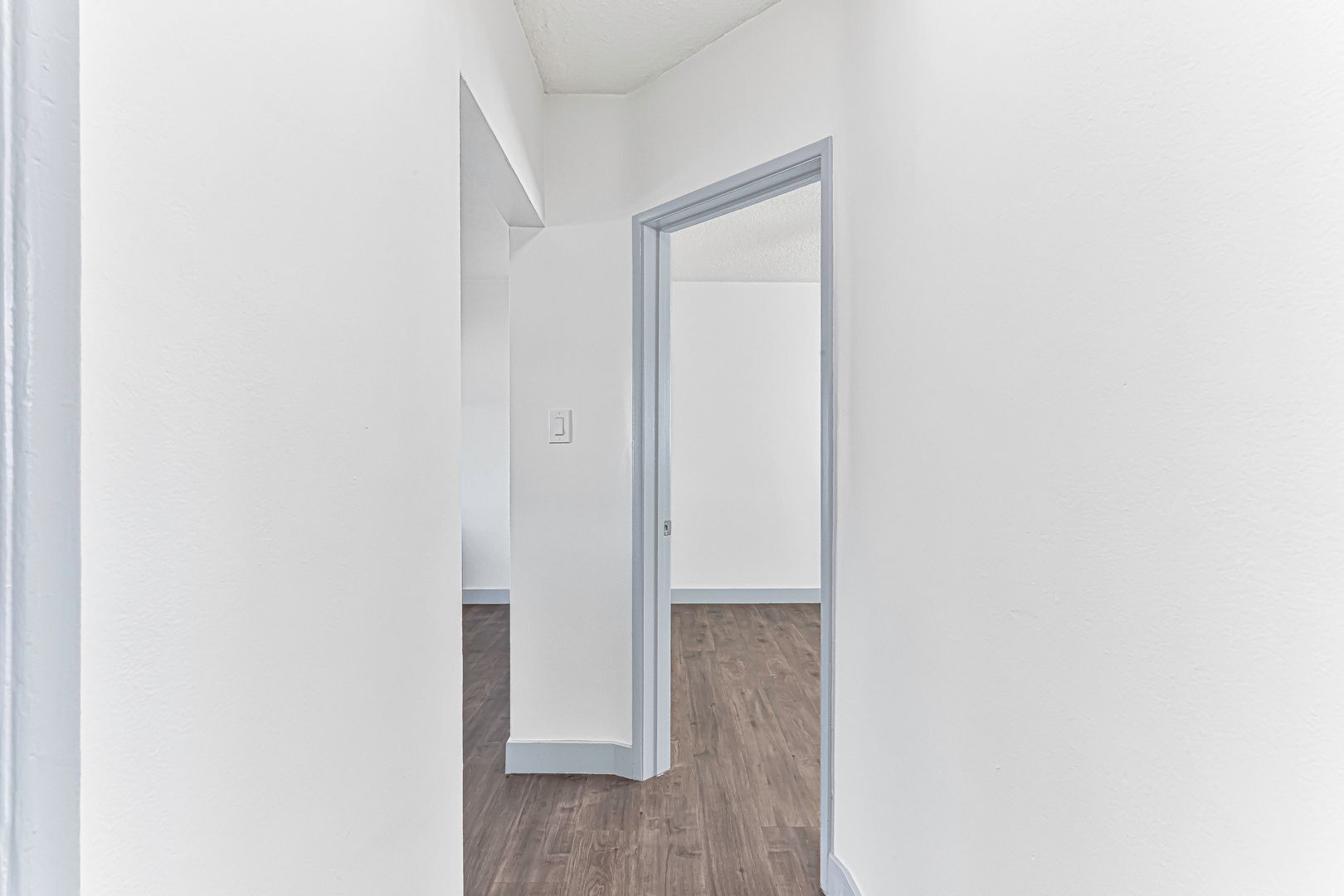 Building Photo - 210 E 29th St