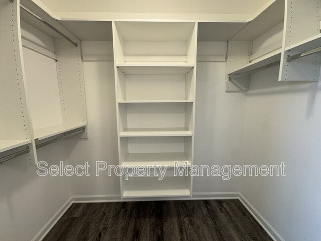 Building Photo - 5378 Broad Fields Cv